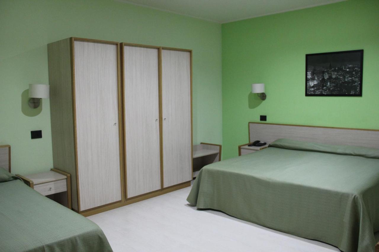 Citta' Dei Papi Hotel อานาญี ภายนอก รูปภาพ