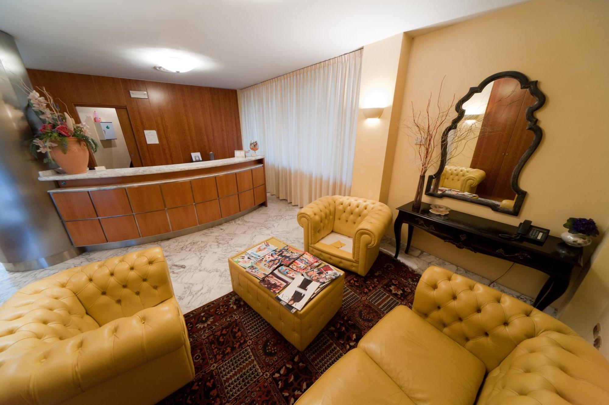 Citta' Dei Papi Hotel อานาญี ภายนอก รูปภาพ